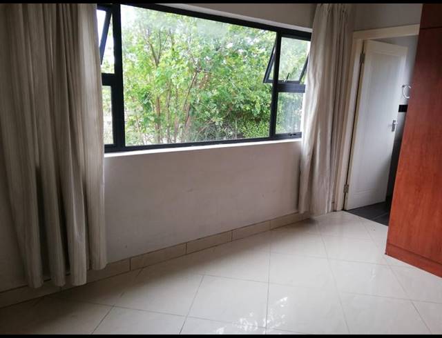 2 BEDROOM APARTMENT FOR SALE IN OVERPORT
